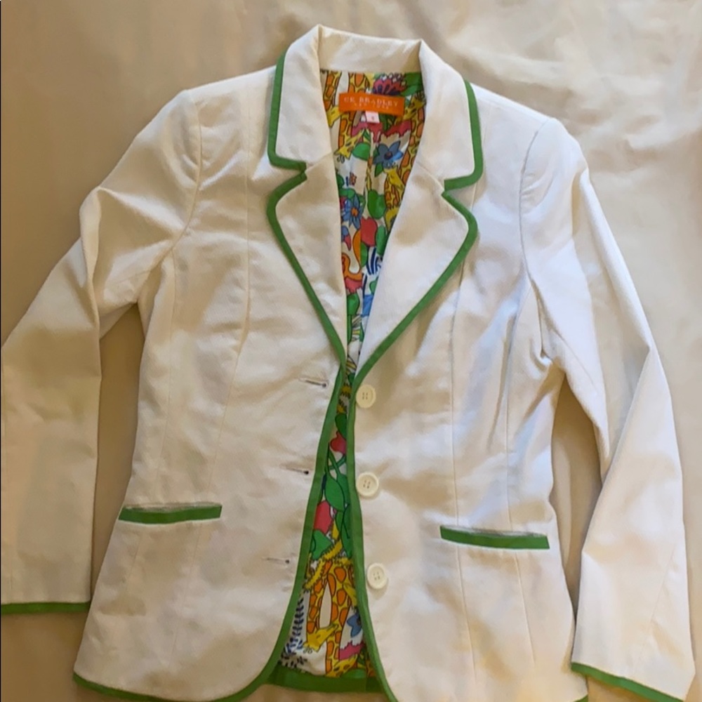 CK Bradley size 8 white blazer with green tipping